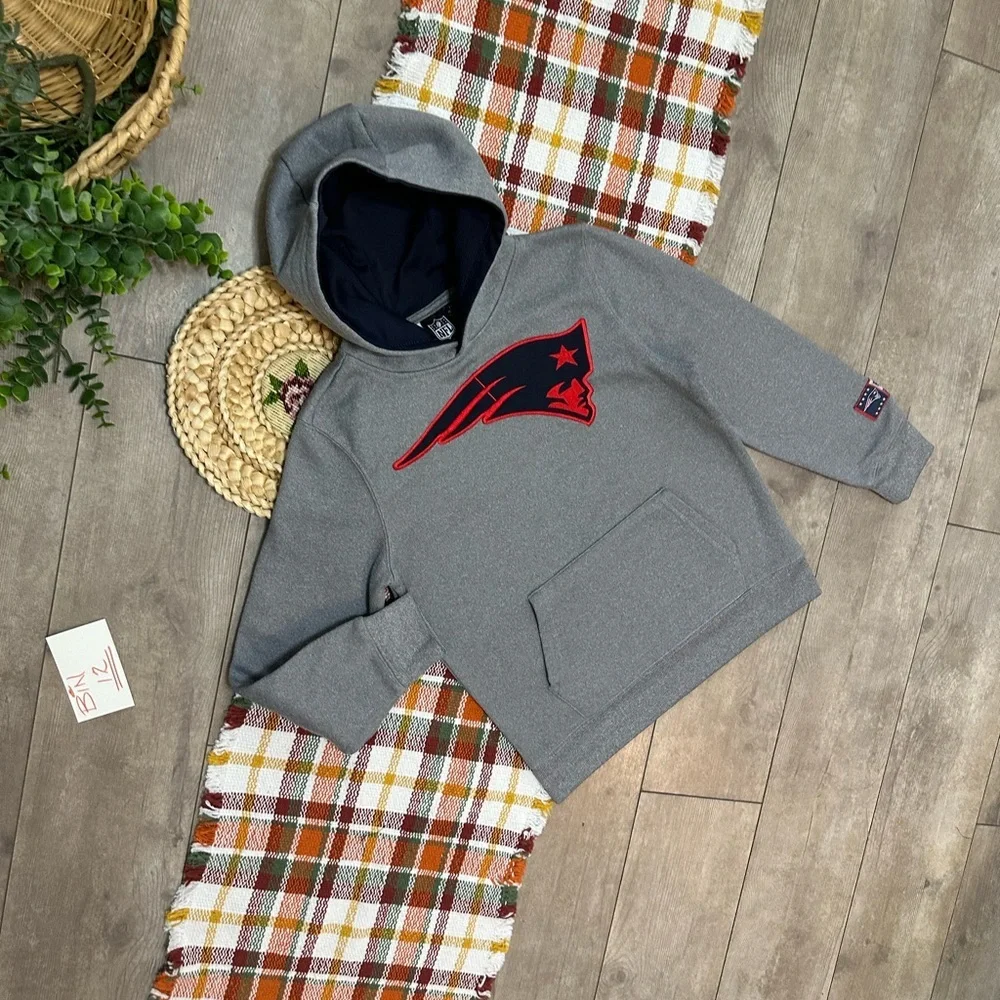 NFL New England Patriots Boy’s Logo Front Hoodie Sweatshirt Size Medium